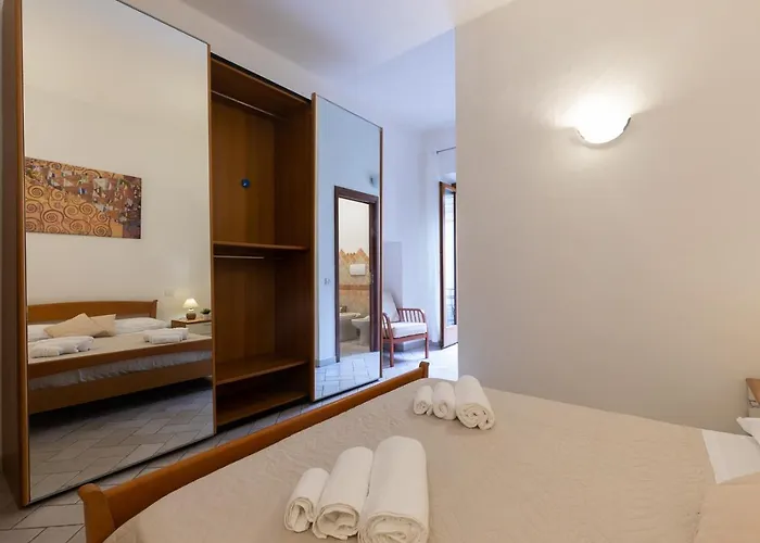 La Corte アパート *